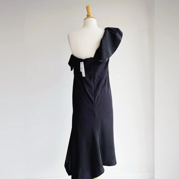 Topshop Black and Cream One Shoulder Dresses - Picture 6 of 7